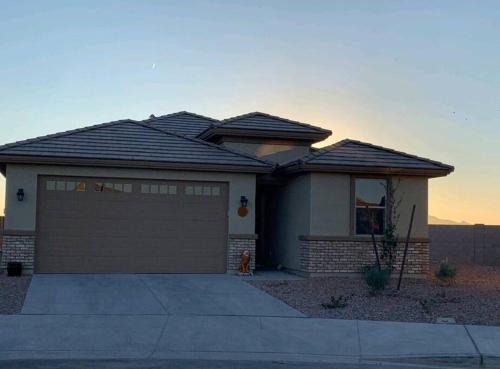 Sundance House | Lovely white grey home 3 bedrooms
