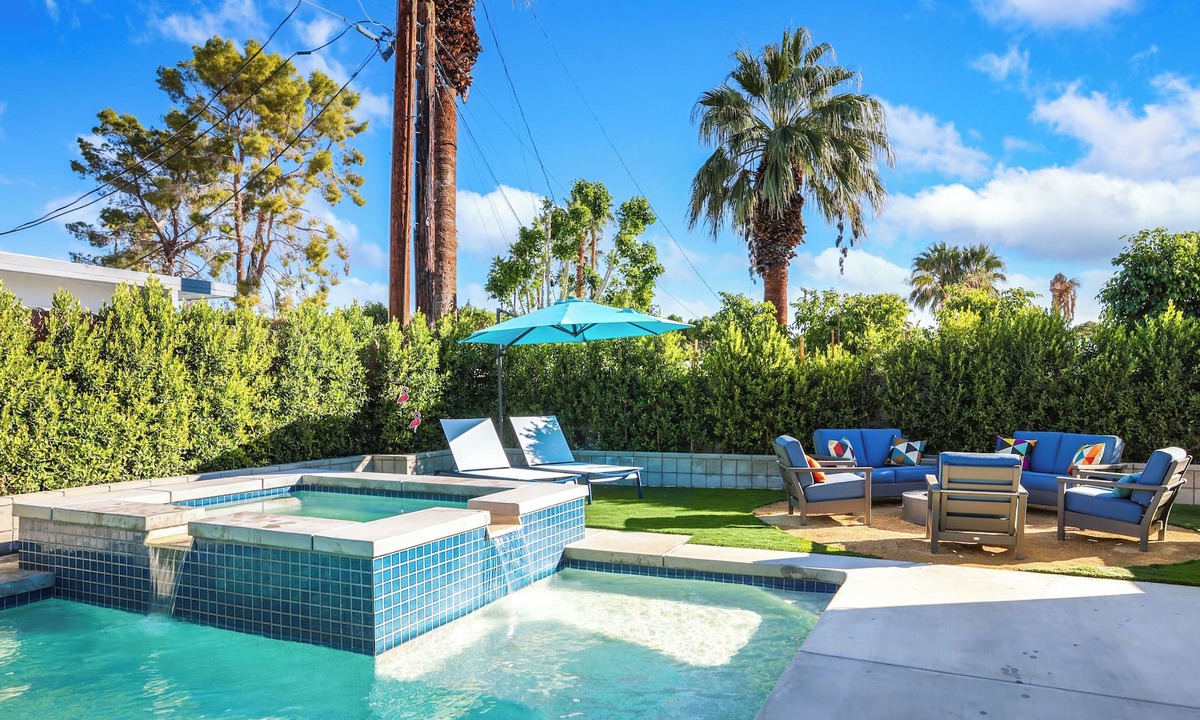 Palm Springs House | Luring Palms Oasis - A Ryson Property