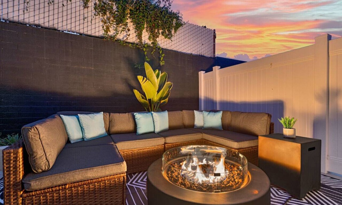 Mid-City Apartment | Lux 3BR w/King Beds & Fire Pit