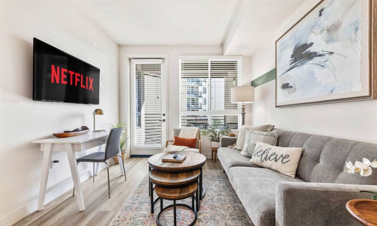 Santa Ana Heights Apartment | Lux Retreat | Heart of South Coast | Top Amenities