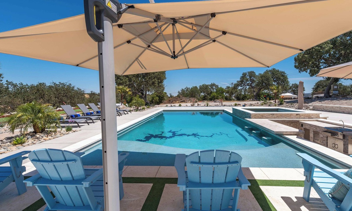 Bradley House | Luxe Estate @ Lake Naci w/pool, 2 hot tubs & game room.