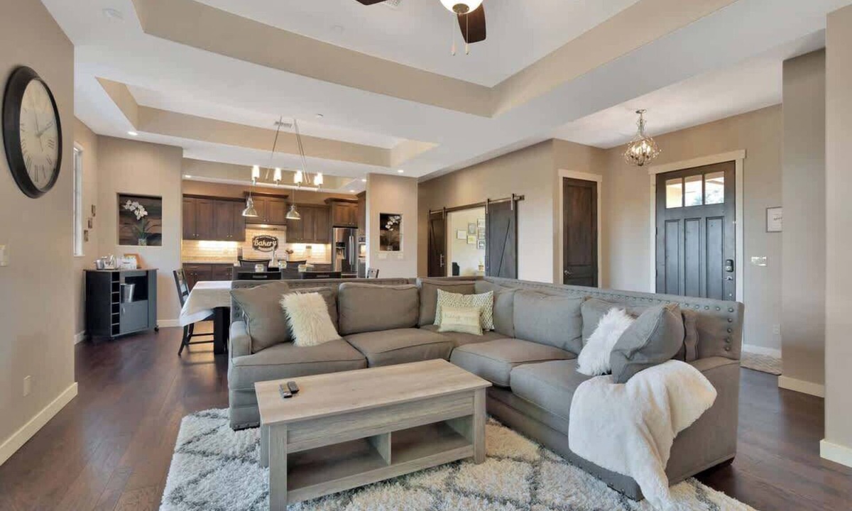 Prescott House | *luxliving*spacious and stylish home!5Min to town