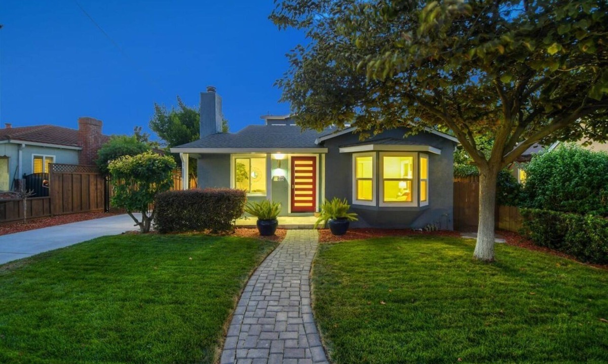 Willow Glen House | Luxurious and grand stay at the heart of San Jose
