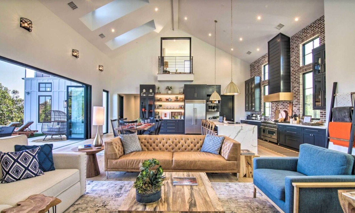 Temecula House | Luxurious home with breathtaking views on Avocado Grove
