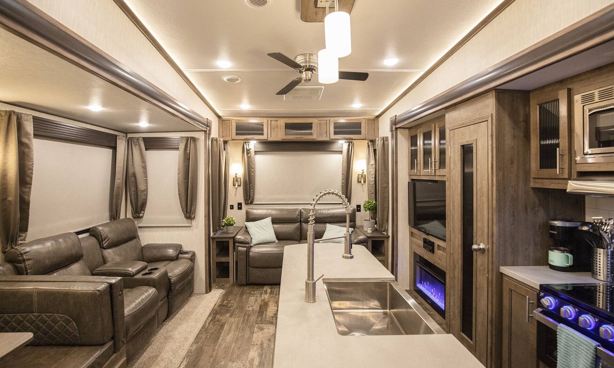 Nipomo House | Luxury Beachfront 42 ft. Home on Wheels with Bunk Room & Loft