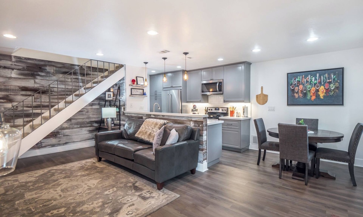 Capitola Condo | Luxury Capitola 2 BR charmer minutes from the beach
