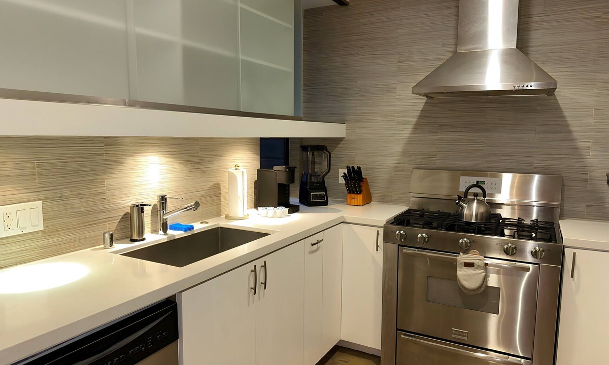 Hayes Valley Apartment | Luxury Downtown Flat + Bbq + Lux Furniture