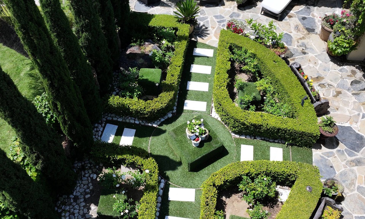 Corona del Mar House | Luxury entertainment estate with private beaches and golf course