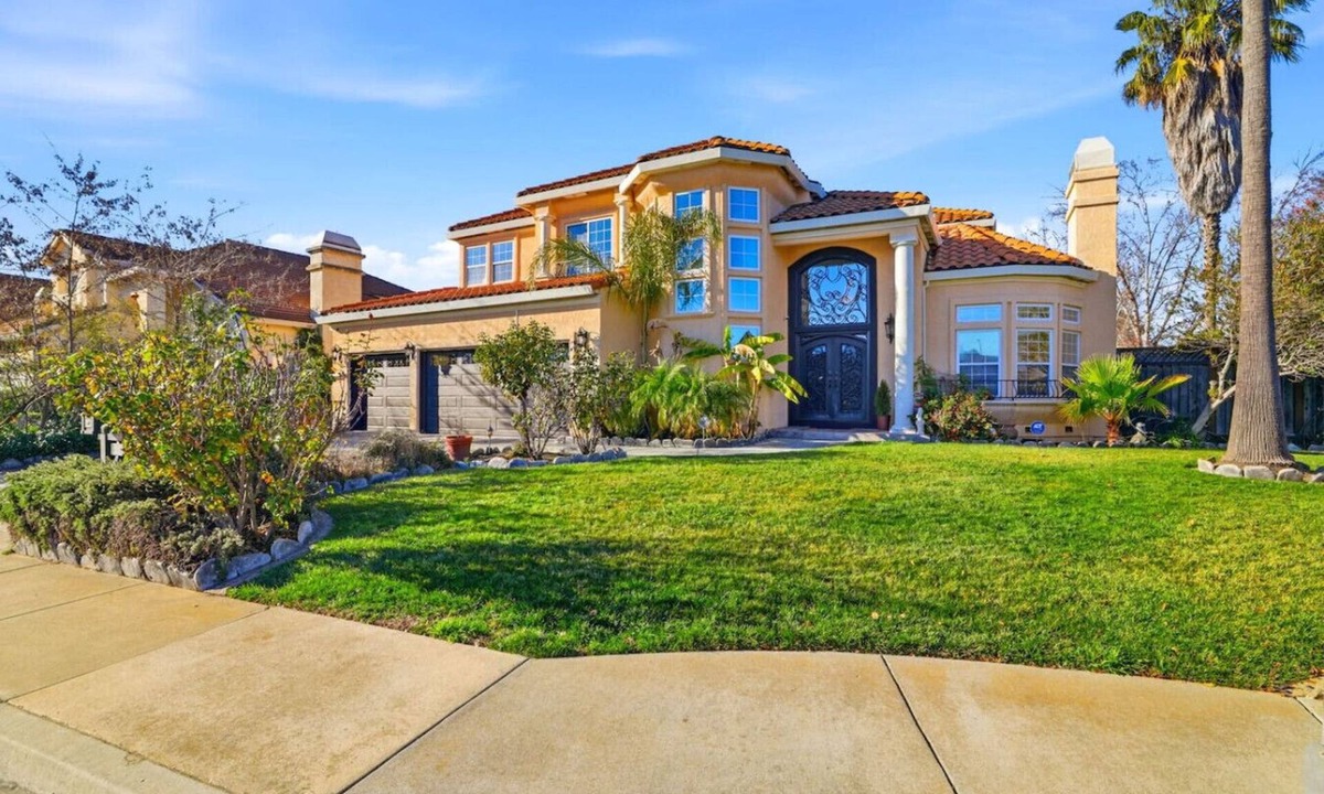 Morgan Hill House | Luxury Mediterranean Villa w/Pool - Sleeps 10