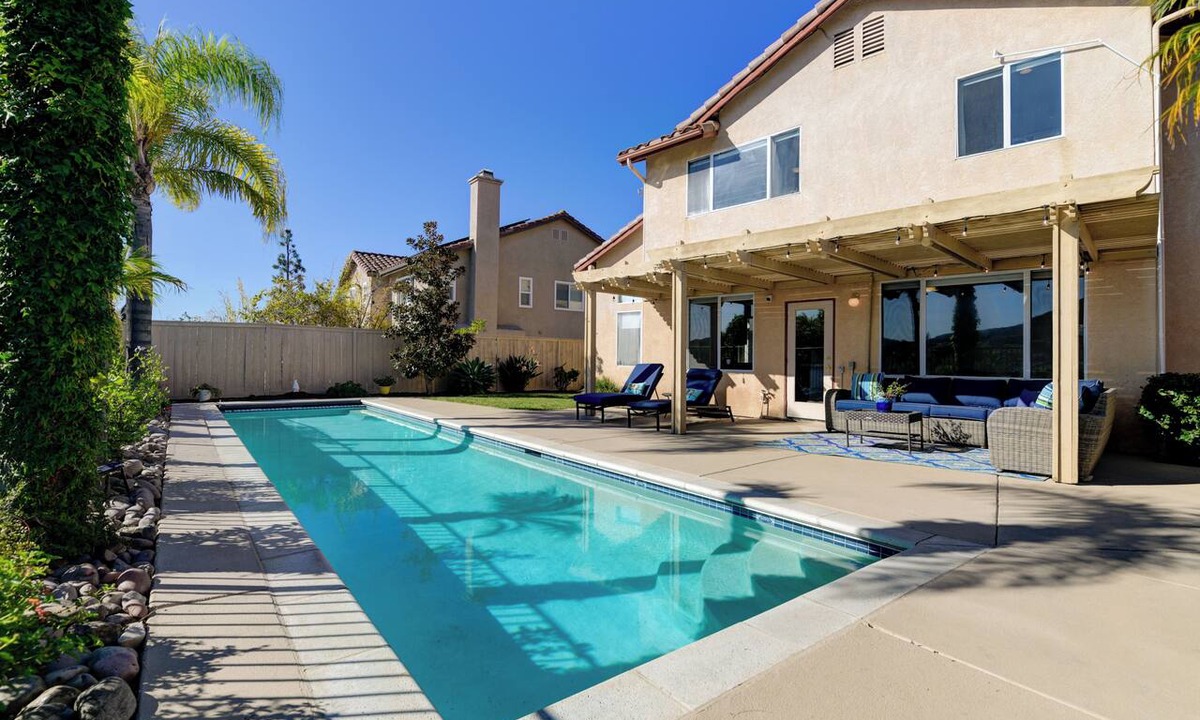 San Marcos House | Luxury Paradise Pool Home in the Hills