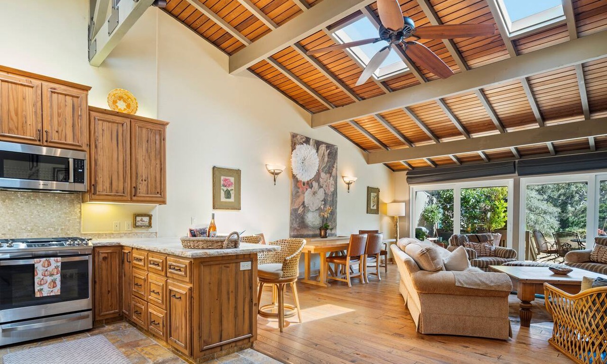 Quail Lodge House | Luxury Quail Fairway Retreat