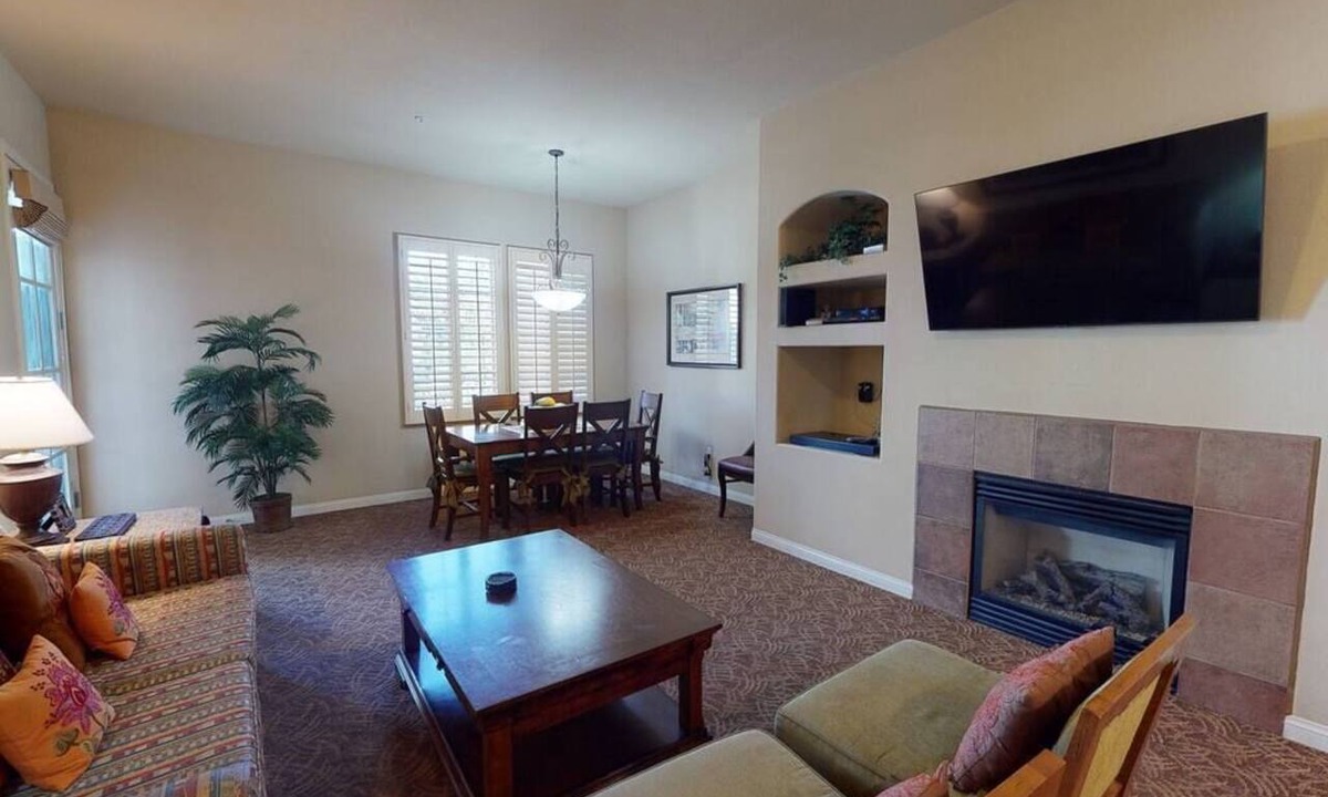 La Quinta Apartment | LV102 Upstairs 1 Bedroom Legacy Villa