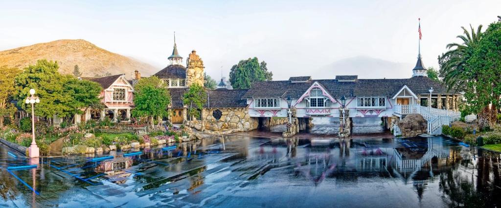 San Luis Obispo Hotel | Madonna Inn