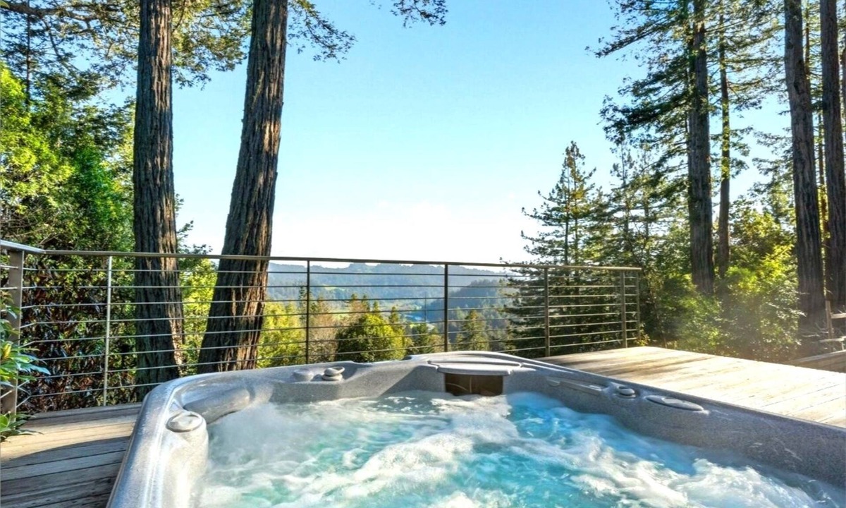 Cazadero House | Magic Madrone-Enchanting Retreat w/Stunning Valley Views! HtTb/WiFi
