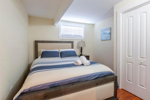 Northside Apartment | Marbella Lane - 2BR Cozy LwrLvl in DTWN SJ
