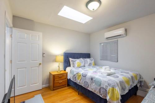 El Granada House | Marbella Lane - 2BR Guest House DTWN RWC Pking