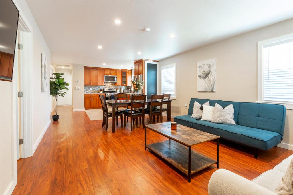 Northside House | @ Marbella Lane 6BR House in Downtown San Jose