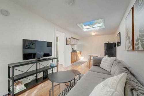 Downtown North House | #Marbella Lane - Cozy 1BR Studio 17-Min to Levi's