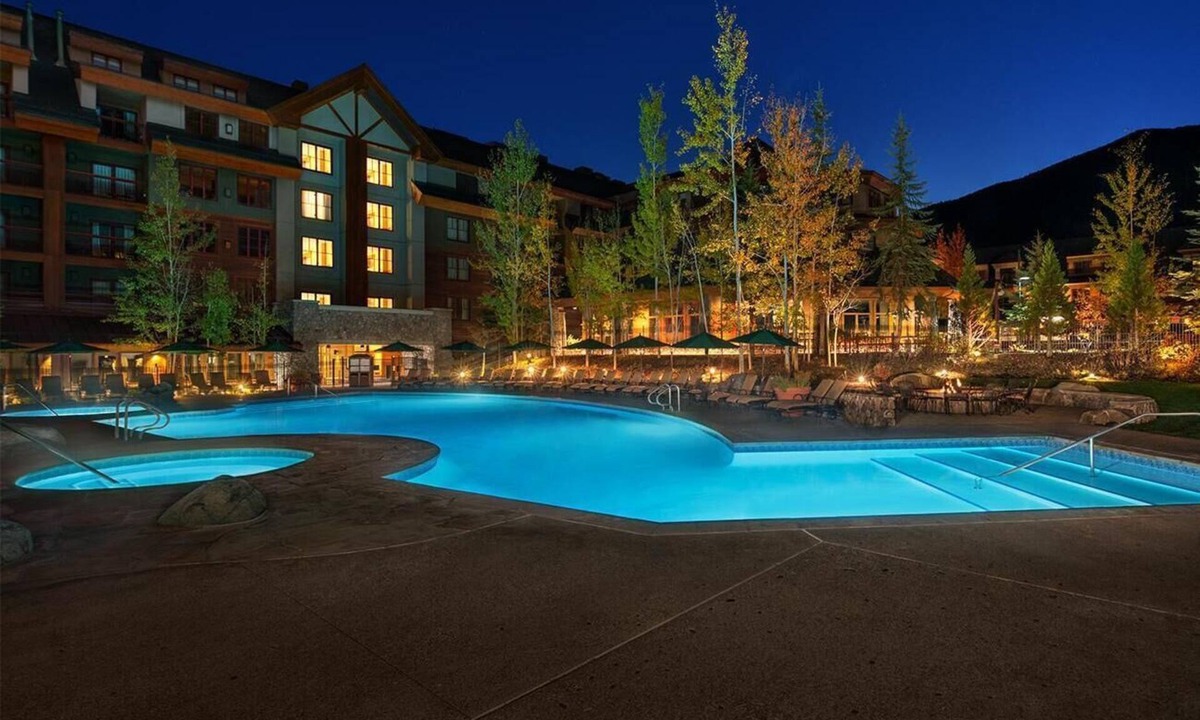 Lakeside Park Hotel | Marriott Grand Residences Hotel - Guest Room, beautiful cozy room.
