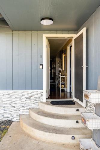 Sacramento House | Memorable Moment at Placid Blue with Pool & Hot Tub
