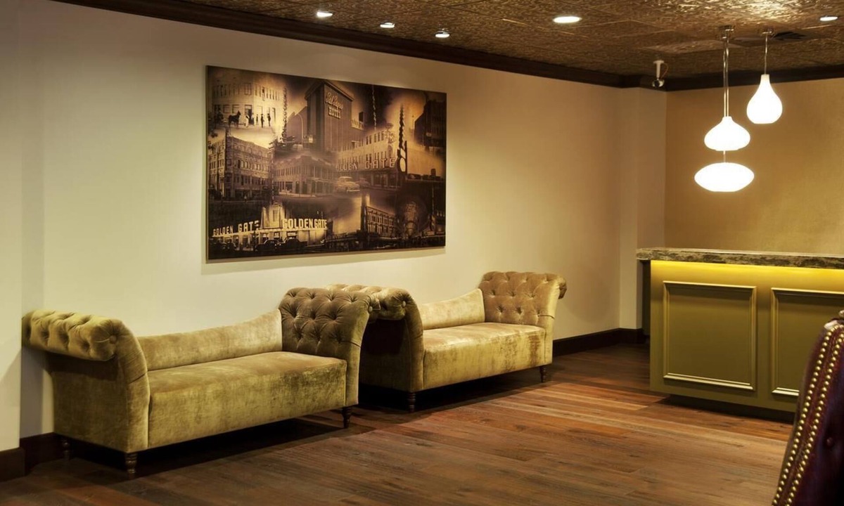 Downtown Las Vegas Hotel | Memorable Vacation At The Strip! Free Parking, Near SlotZilla Zipline!