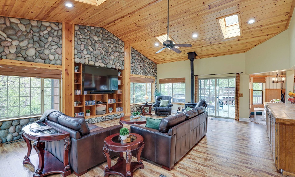 Sierra Village Cabin | Mi-Wuk Village Vacation Rental w/Multi-Level Deck