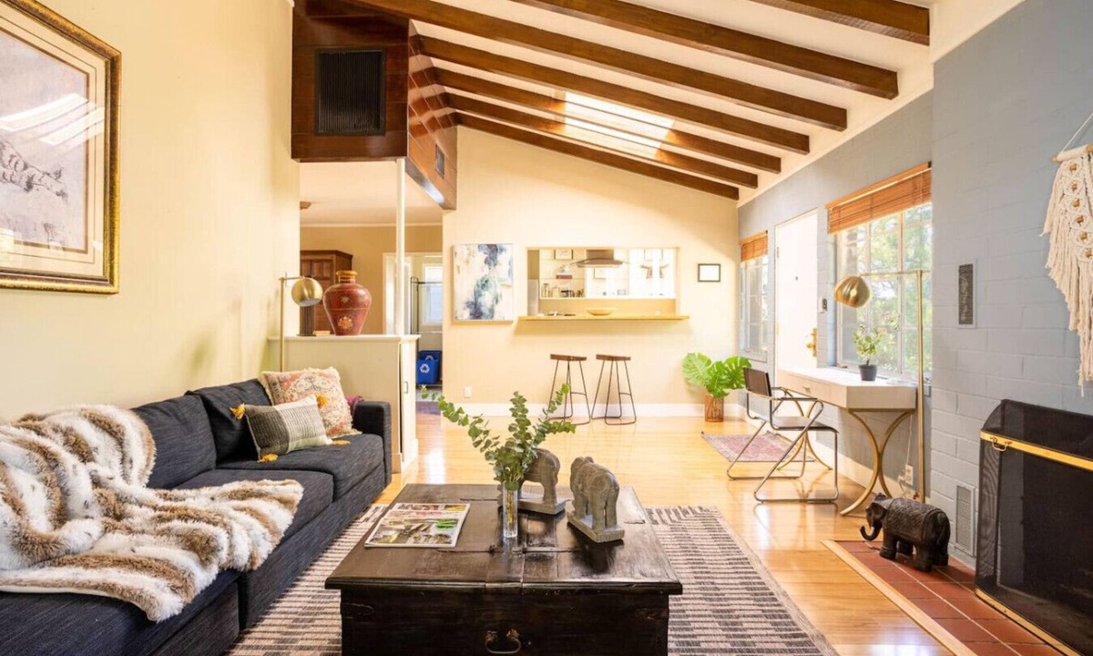 Monrovia House | Mid-Century Getaway In The Foothills