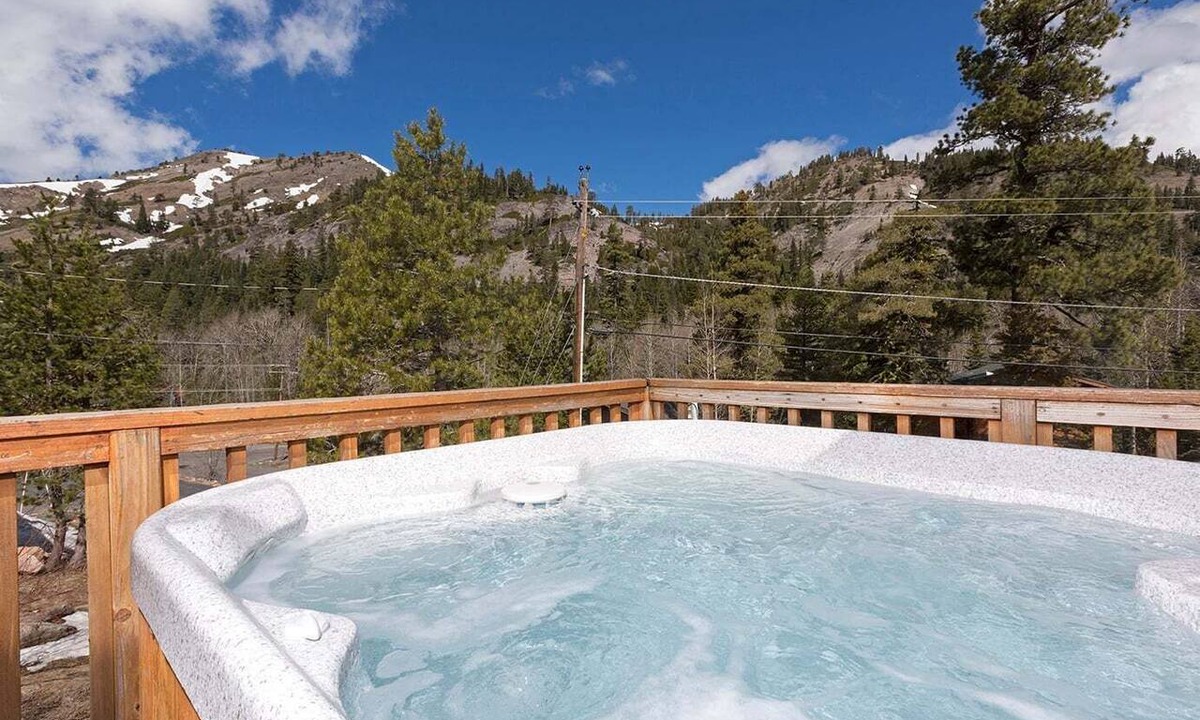 Alpine Meadows House | Mineral Springs By Tahoe Getaways w/Hot tub & Close to Hiking and Biking!