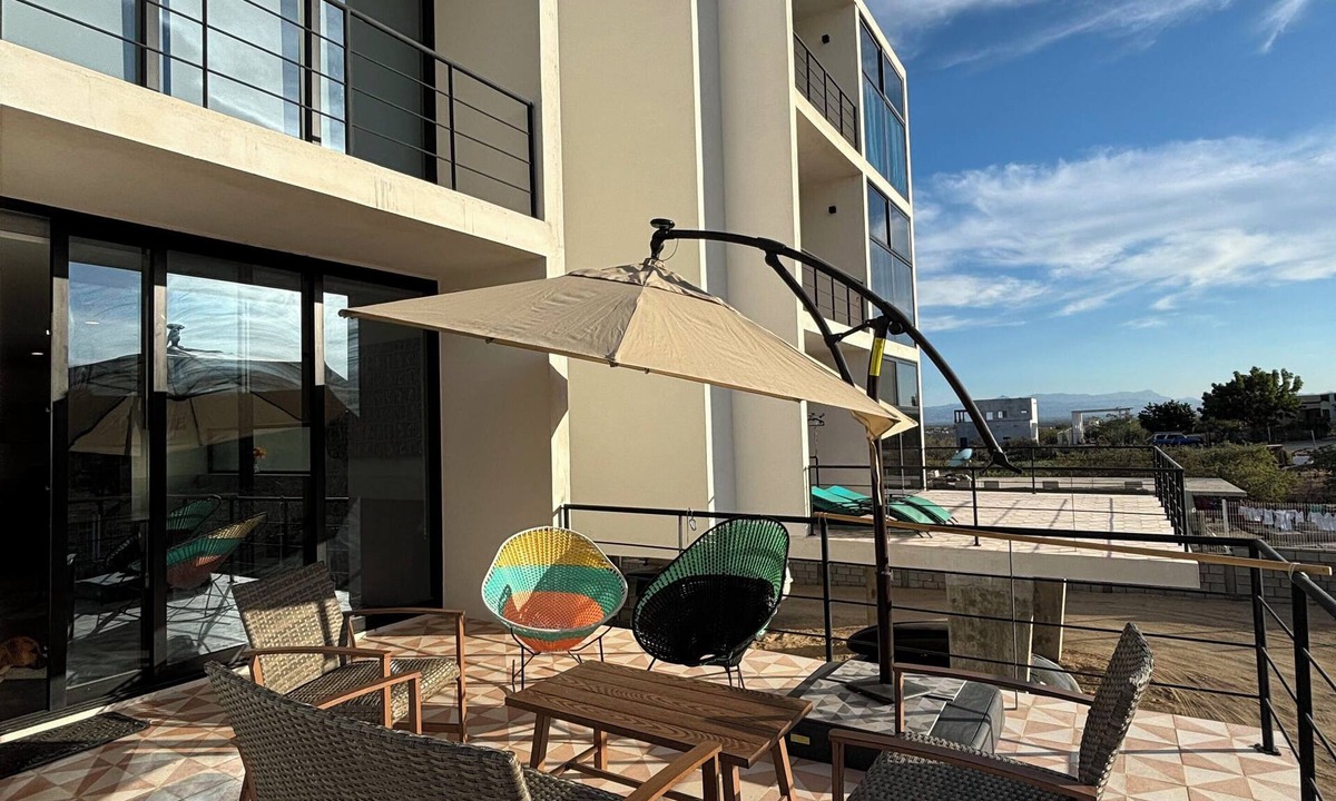 La Ventana Condo | Modern 2 bed/2 bath, 1st floor condo. Casa Ventosos (Calypso 102).