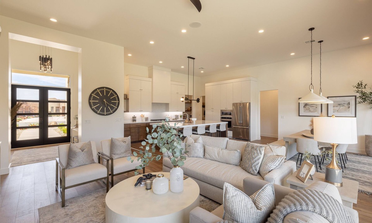 St. George House | Modern 3BR Parade Home - w/Casita & Putting Green