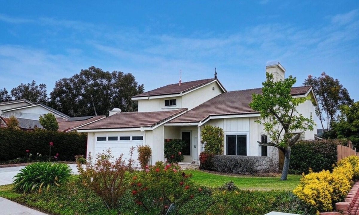Carmel Mountain Ranch House | Modern 4bd/4ba Home with Luxurious Gym and Outdoor Oasis