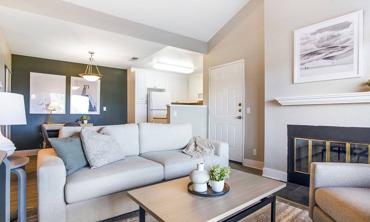 South Redlands Apartment | Modern Apartment in Prime Location (ID8806X71)