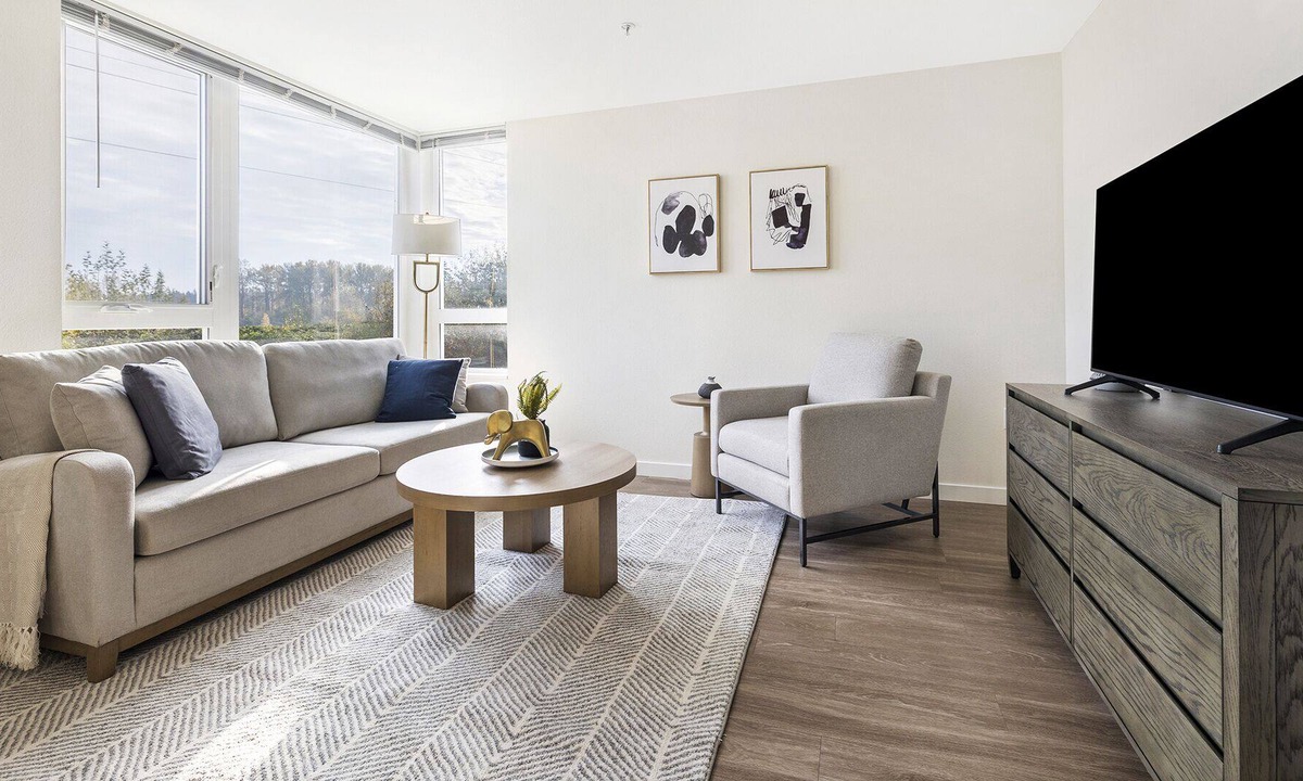 Gresham Apartment | Modern Apartment in Prime Location (ID1235X315)