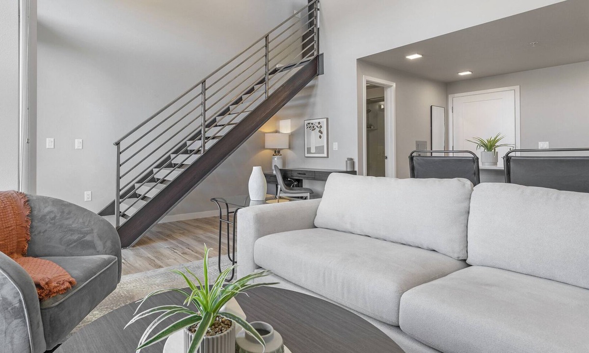 Old Southwest Apartment | Modern Apartment in Prime Location (ID9653X86)