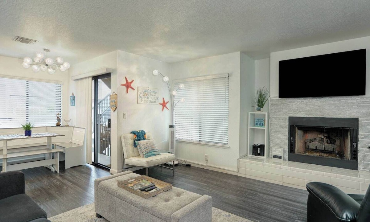 Downtown Condo | Modern Downtown Condo