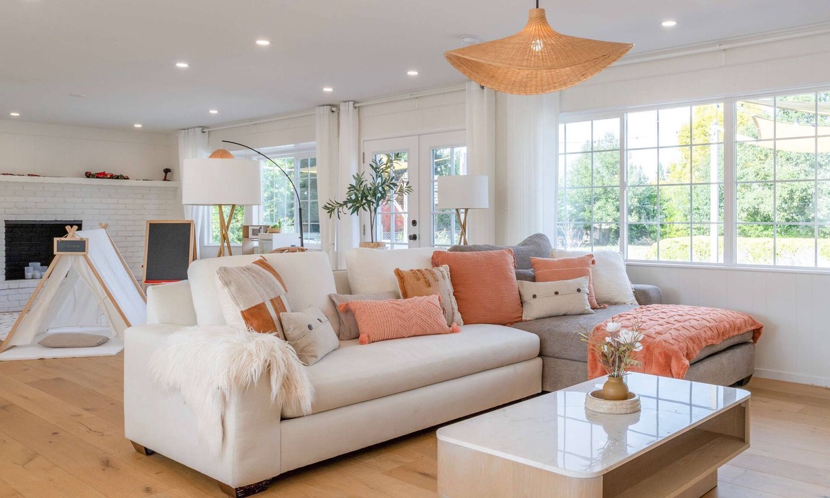 Freestone House | Modern Farmhouse on 1 Acre | Steps to Park | w/Spa