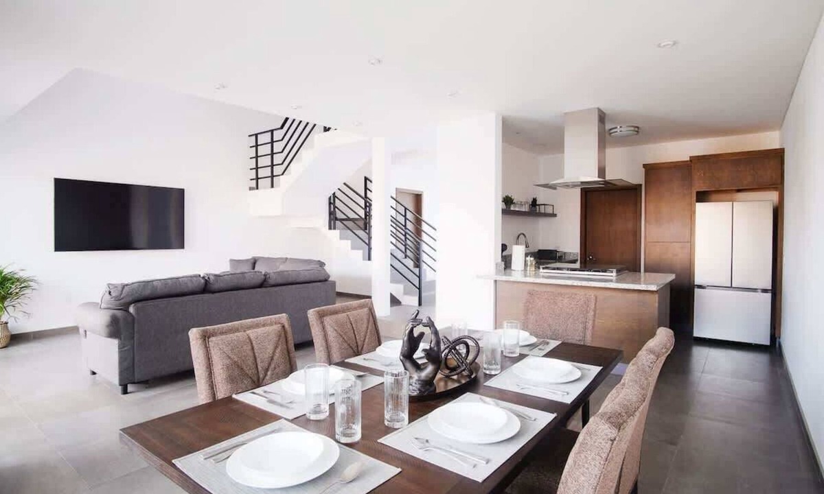 Ensenada House | Modern House with Jacuzzi & Grill 3BR