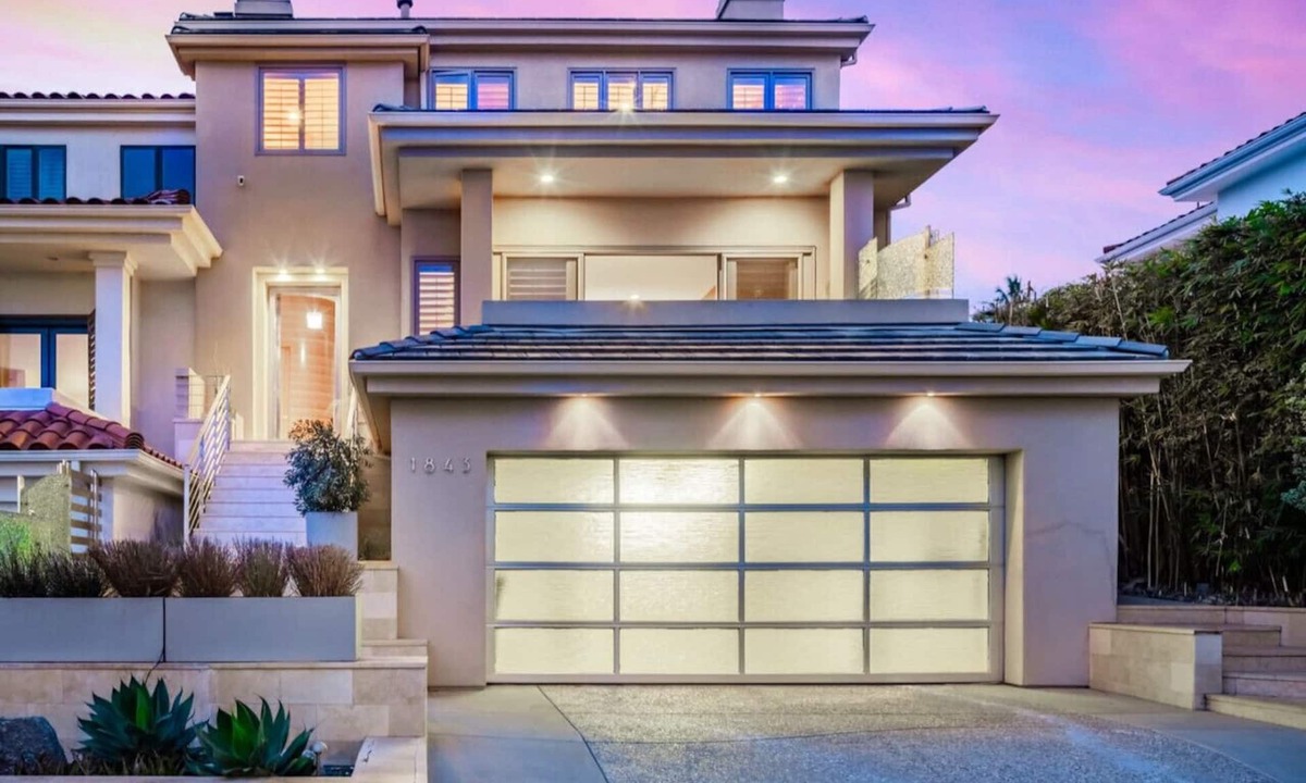 Cardiff-by-the-Sea House | Modern Luxury-by-the-Beach