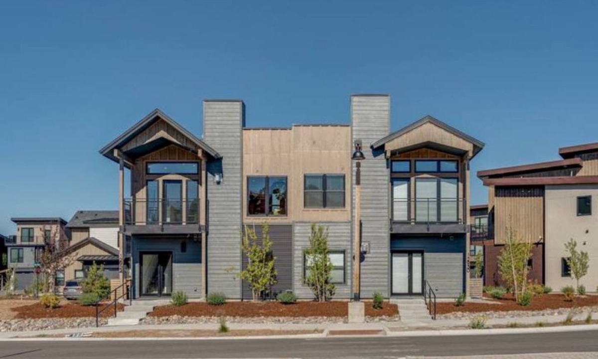 Truckee House | Modern Mountain 3BR Near Donner Lake & Trails