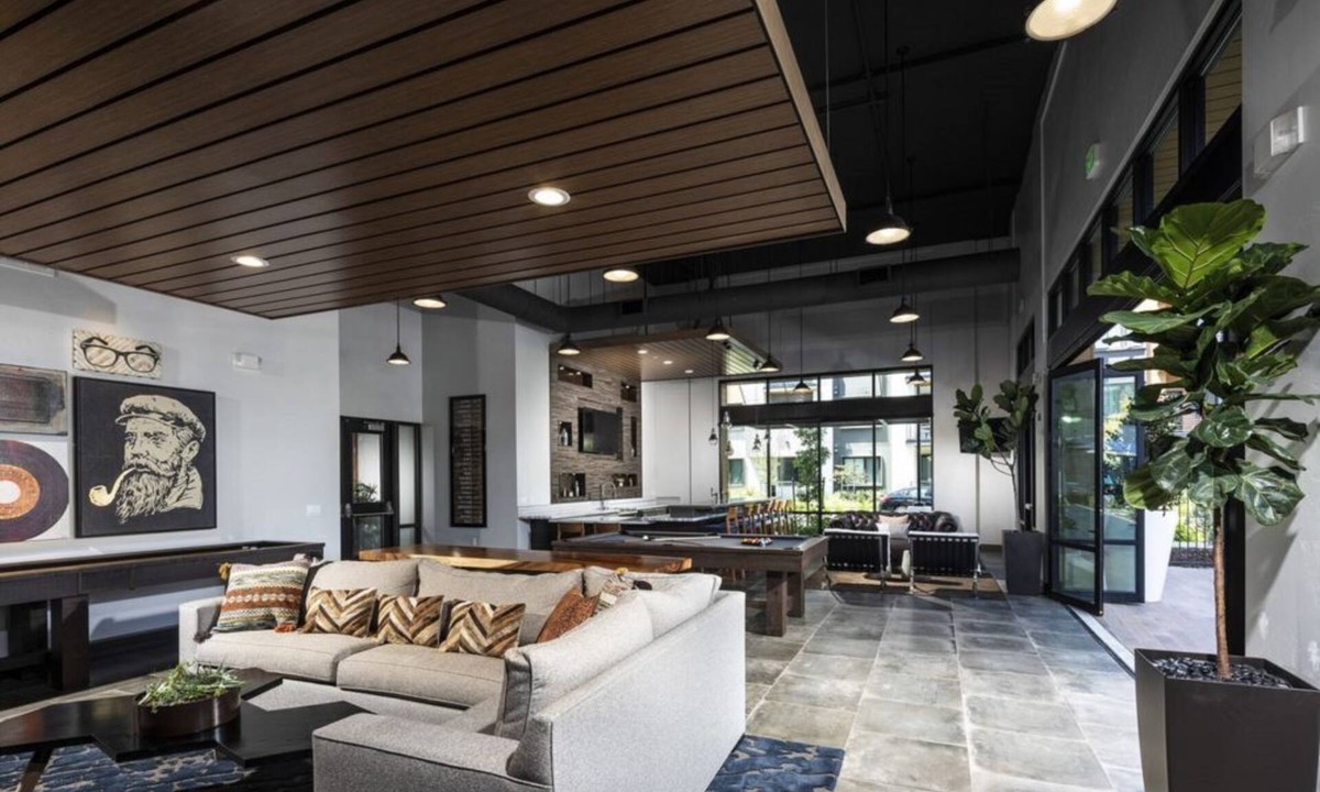Menlo Park Condo | Modern Silicon Valley Condos with Rooftop Lounge and Pool