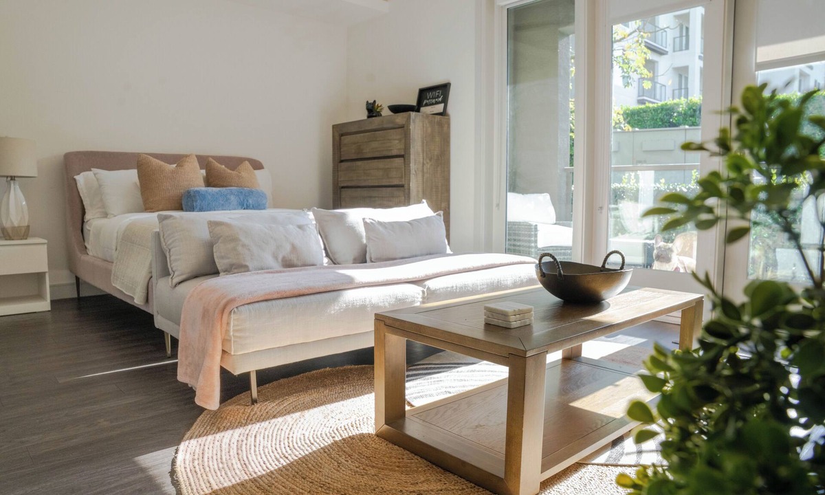 Santa Ana Heights Apartment | Modern studio apartment with roof top, WiFi, AC in enjoyable Irvine