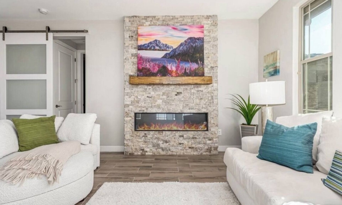 Troon North Condo | Modern Troon North Condo with Custom Touches, Fire Feature & Private Guest Suite