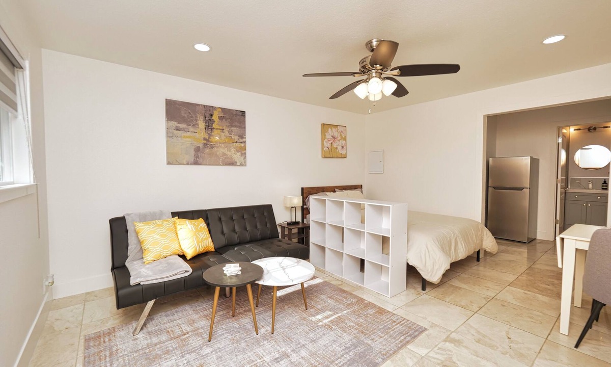 Cambrian House | Molivu Homes Studio: KingBed, Kitchen, W/D, Yard