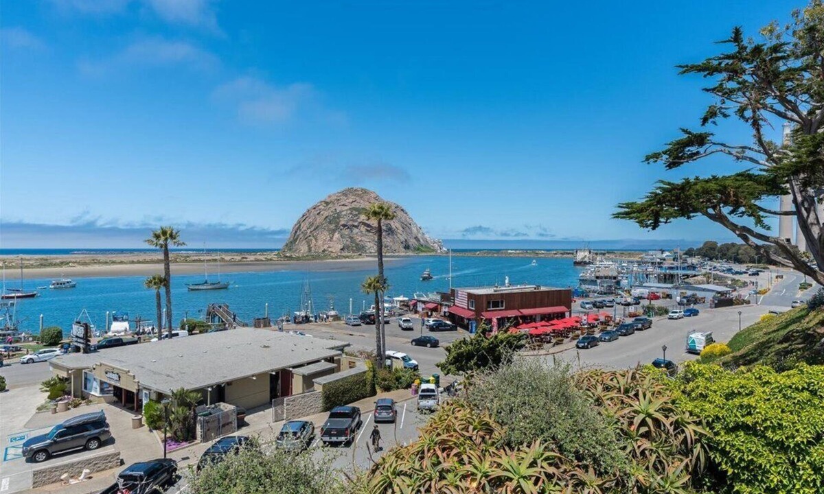 Morro Bay House | Morro Bay Escape - Overlooking the coastline and the Embarcadero