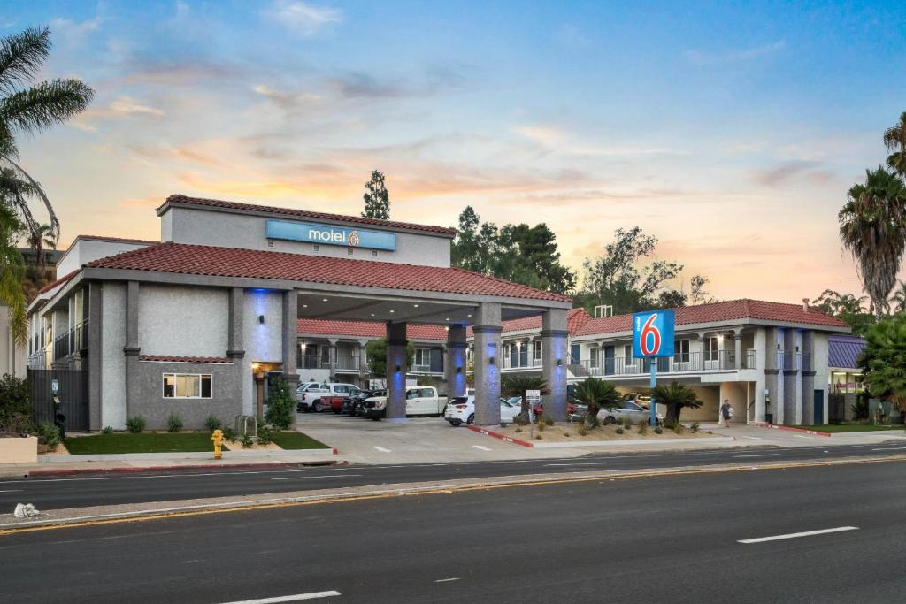 La Mesa Hotel | Motel 6-La Mesa, CA