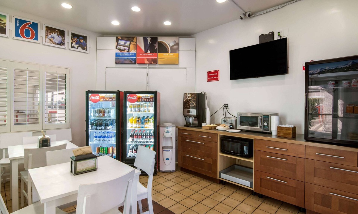 Monterey Park Hotel | Motel 6 Monterey Park, CA