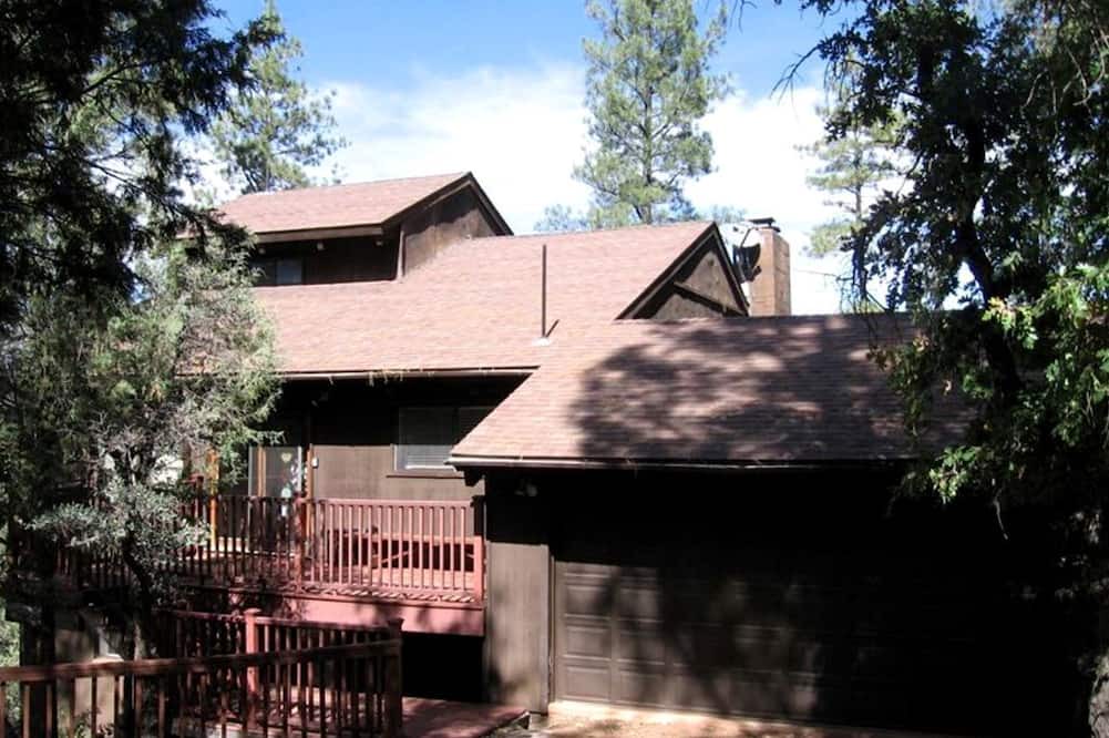 Whispering Pines Cabin | Mountain Vacation Rental with Breathtaking Views of the Mogollon Rim in Arizona