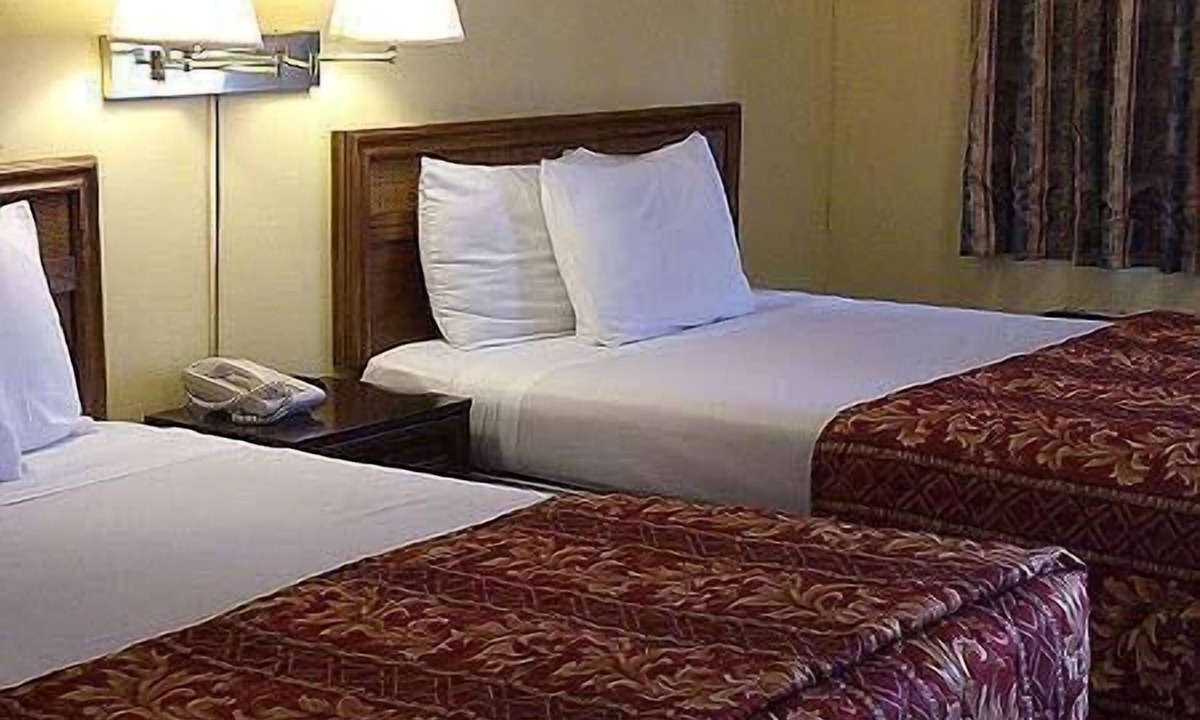 Yreka Hotel | Mountain View Inn