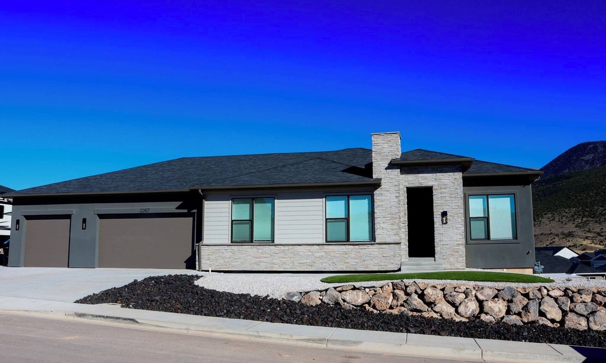Cedar City House | MOUNTAIN VIEW RETREAT New Property, movie theater, mountain views, 7 bedrooms