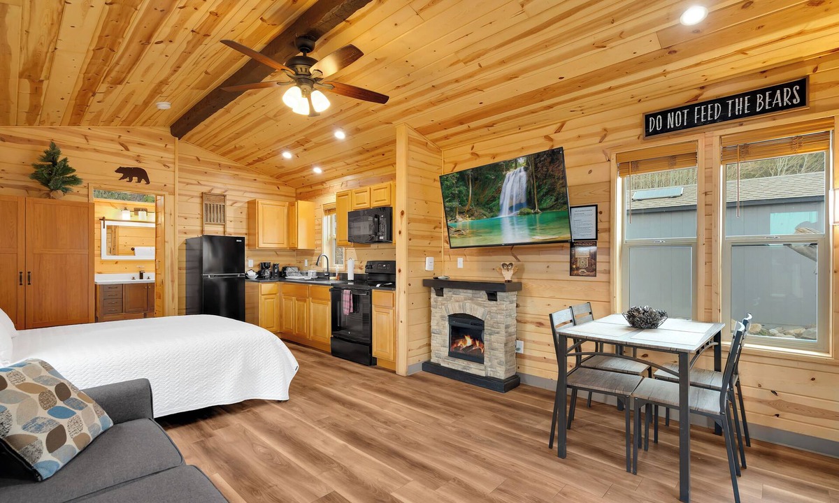 Mount Lemmon Cabin | Mt Lemmon Hotel Summerhaven Pet Friendly Cabin 15